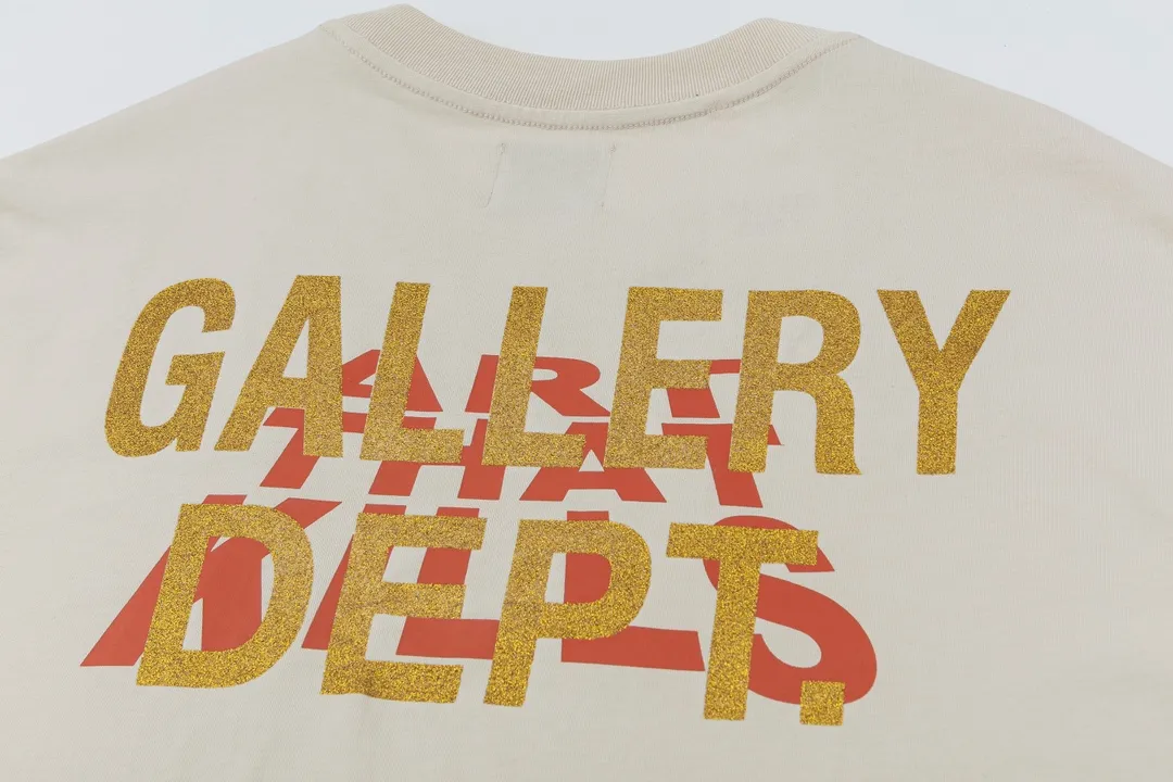 Model D109 Gallery dept European and American washed trendy brand printed high street T-shirts, same style for men and women, gilded letters on the back, after washing and shaping, it does not change shape and does not pill, comfortable and breathable, apricot S to XL, p106